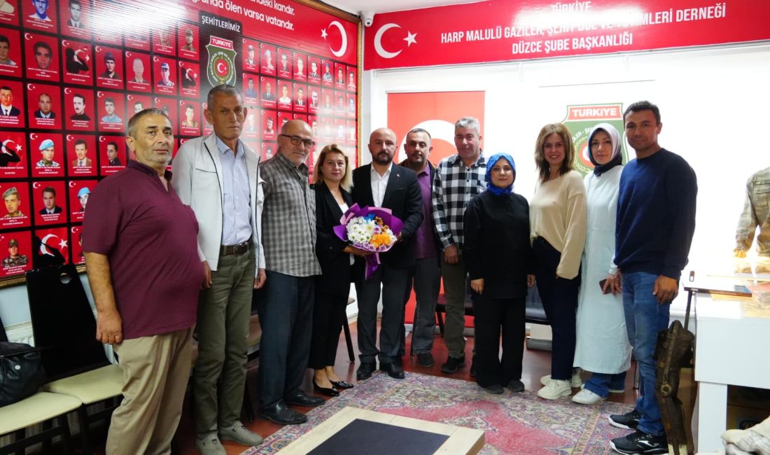 Gaziler Günü dolayısıyla Düzce’deki gazi derneklerini ziyaret eden Düzce Belediye