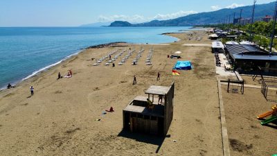 Giresun Belediyesi tarafından, deniz sezonu boyunca plajlarda verilen cankurtaran hizmeti,