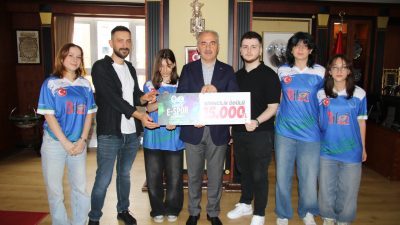 Rize Belediye Başkanı Rahmi Metin, Rize Belediyesi Gençlik Merkezi ve