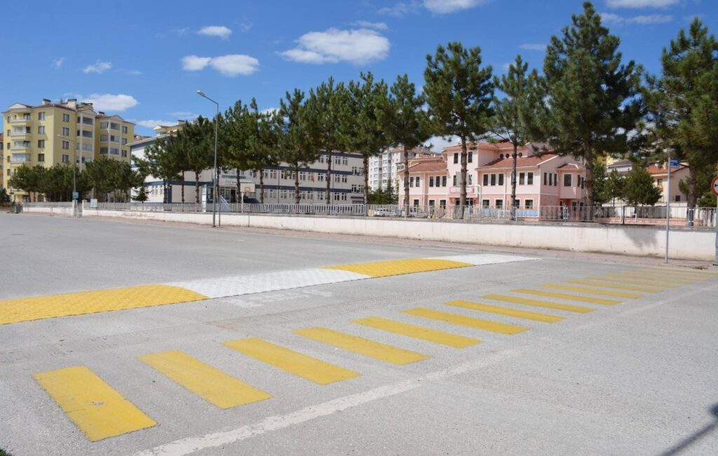 İlçe Trafik Komisyonu kararı gereğince belirlenen noktalarda, Zile Belediyesi Fen