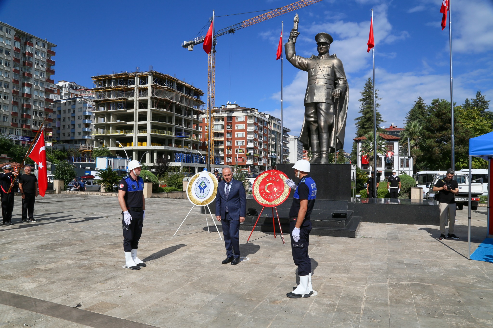 Gazi Mustafa Kemal Atatürk’ün Rize’ye gelişinin 101. yıldönümü valilik tören
