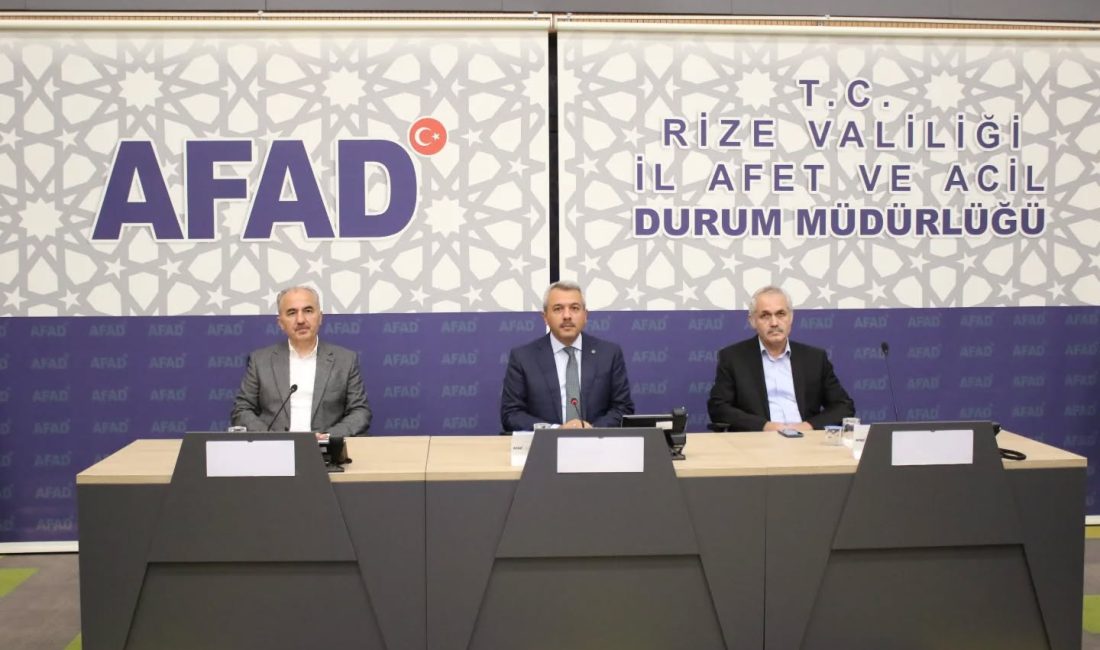 Rize Belediye Başkanı Rahmi Metin, Rize Valisi İhsan Selim Baydaş
