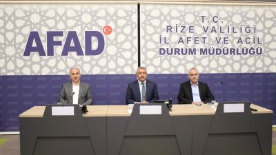 Rize Belediye Başkanı Rahmi Metin, Rize Valisi İhsan Selim Baydaş