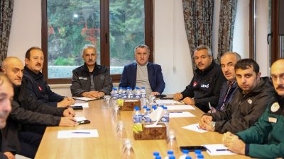 Rize Belediye Başkanı Rahmi Metin, Ulaştırma ve Altyapı Bakanı Abdulkadir