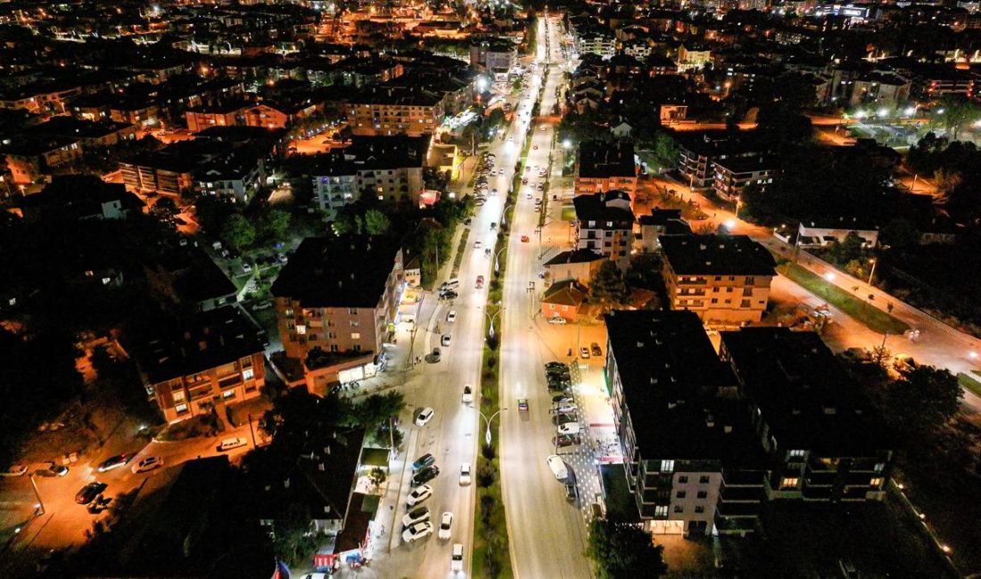 Bolu Belediyesi, kent merkezinde mevcut 1.724 aydınlatma direğini yenileyerek toplamda