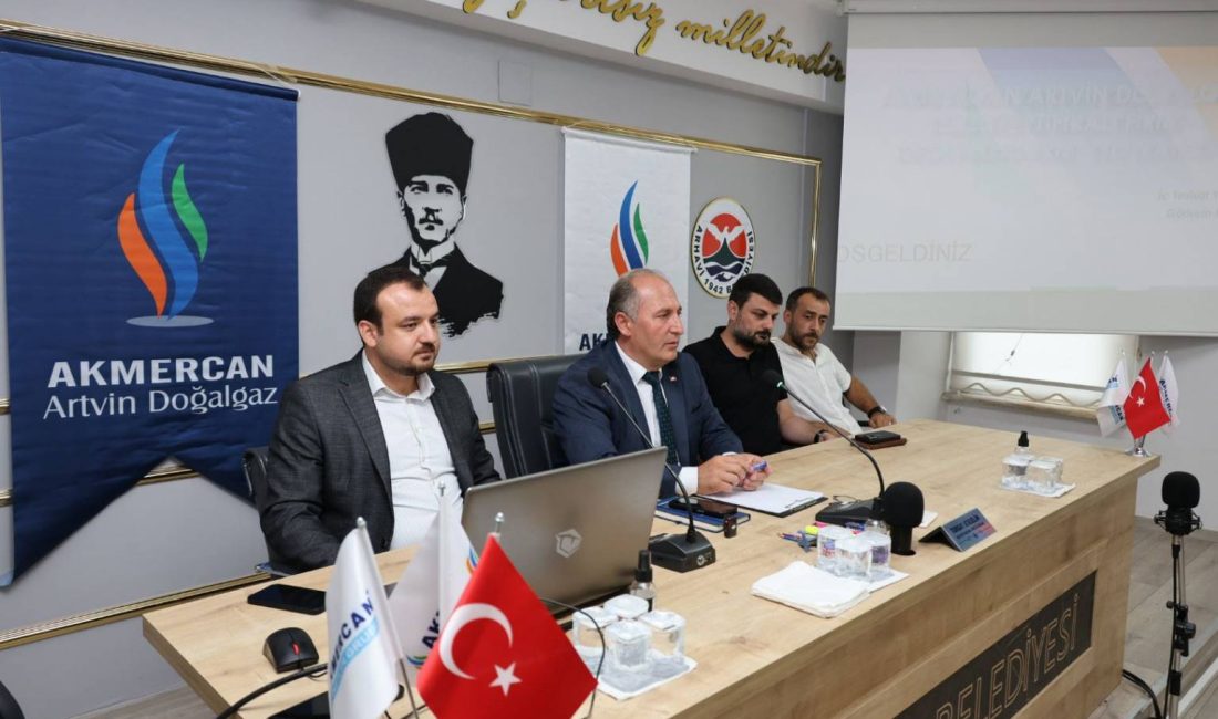 Arhavi’de yapımı devam eden doğal gaz çalışmalarına ilişkin bilgilendirme toplantısı,