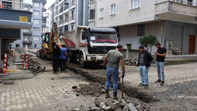 Arhavi’de doğalgaz altyapı çalışmaları aralıksız devam ediyor. Şehir içi hat