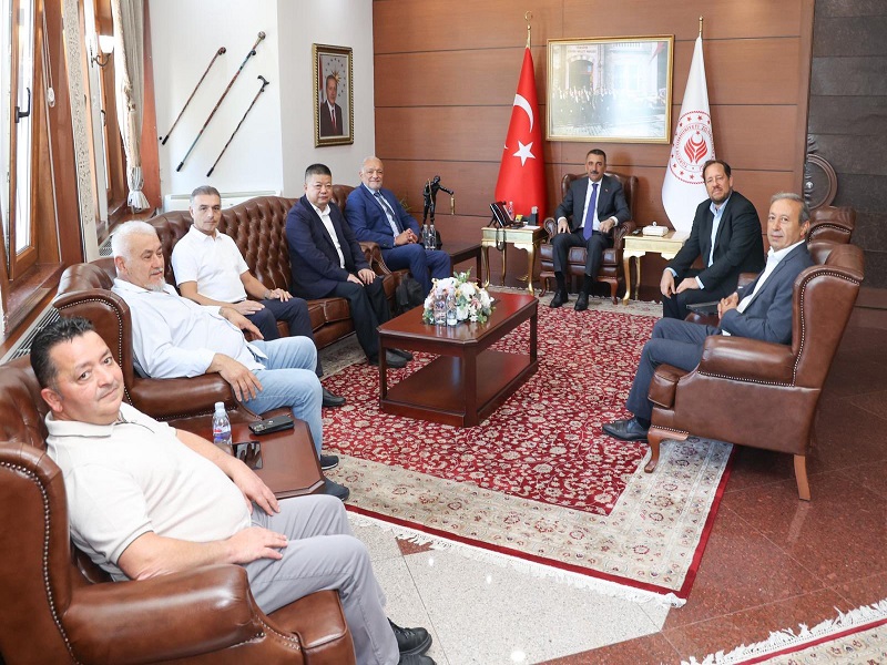 Alman yatırımcı ve proje geliştirme uzmanı Oliver Thomas Massabni, Çinli