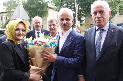 Ulaştırma ve Altyapı Bakanı Sn. Abdulkadir Uraloğlu, çeşitli temaslarda bulunmak