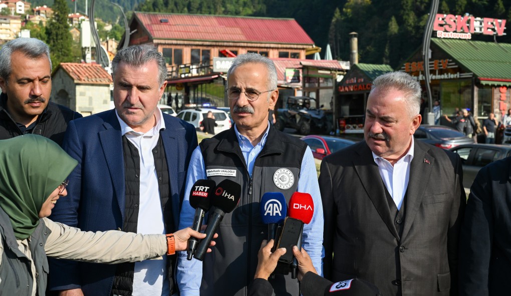 Ulaştırma ve Altyapı Bakanı Abdulkadir Uraloğlu, Rize’de meydana gelen selin