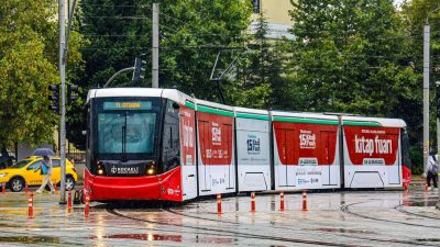 Kocaeli Büyükşehir Belediyesi’nin düzenlediği Uluslararası 15. Kocaeli Kitap Fuarı, 7’den