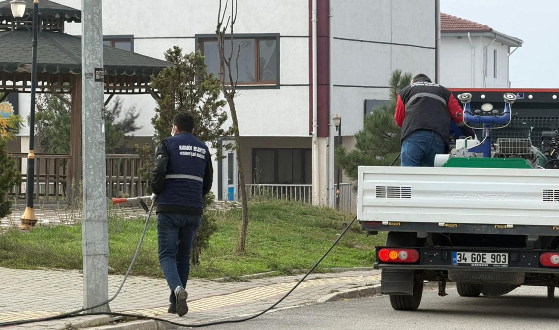Karabük Belediyesi, Şehir Genelinde İlaçlama Çalışmalarını Aralıksız Sürdürüyor Karabük Belediyesi, halk sağlığını korumak ve çevre hijyenini sağlamak amacıyla