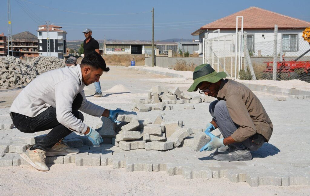 Zile Belediyesi Fen İşleri Müdürlüğü ekipleri, Şeyhali Mahallesi Kızılelma Caddesi