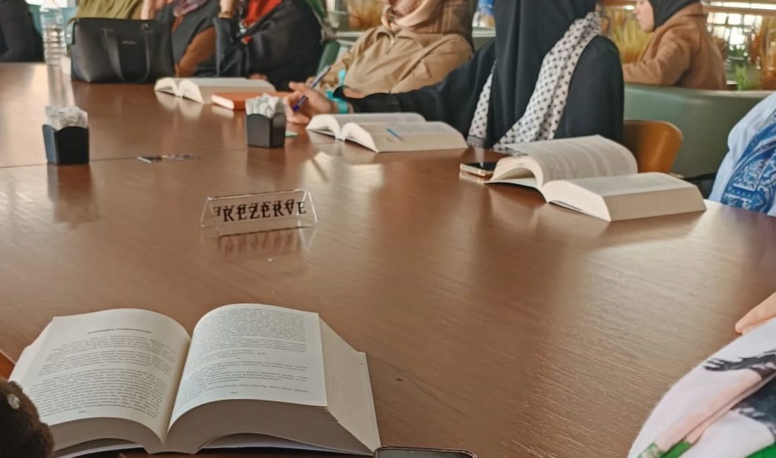 Kitap ve Muhabbet buluşmalarında bu ay, katılımcılar 1900’lü yılların başlarına