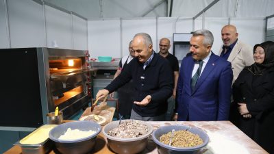 Rize Belediye Başkanı Rahmi Metin ve eşi Fatma Metin, Rize