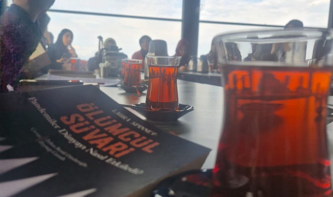 Rize Belediyesi tarafından düzenlenen aylık kitap tahlil buluşmalarında bu ay