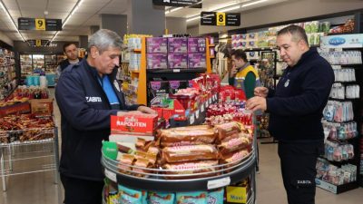 Zile Belediyesi Zabıta Müdürlüğü ekipleri, ilçemiz genelinde marketlerde hijyen, ruhsat