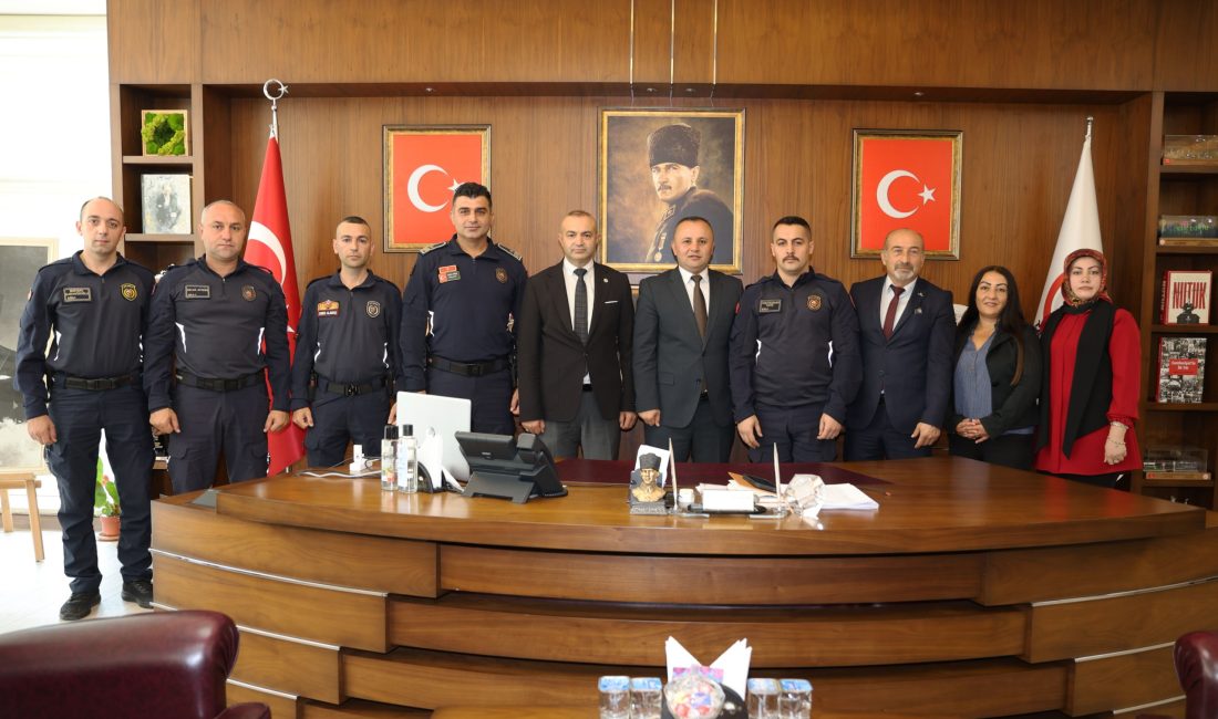 Başkan Sevindi mesajında; “7/24 esasına göre zorlu koşullarda hizmet veren