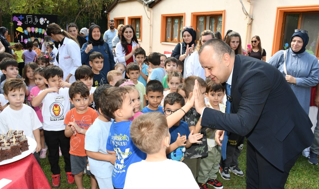 Belediyeden kadın çalışanlarının çocuklarına ücretsiz kreş hizmeti Amasya Belediye Başkanı Av. Turgay Sevindi, belediye bünyesinde mesai yaptıkları