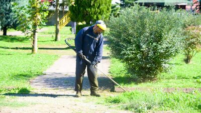 Giresun Belediyesi saha ekipleri tarafından şehir genelinde onarım ve güzelleştirme