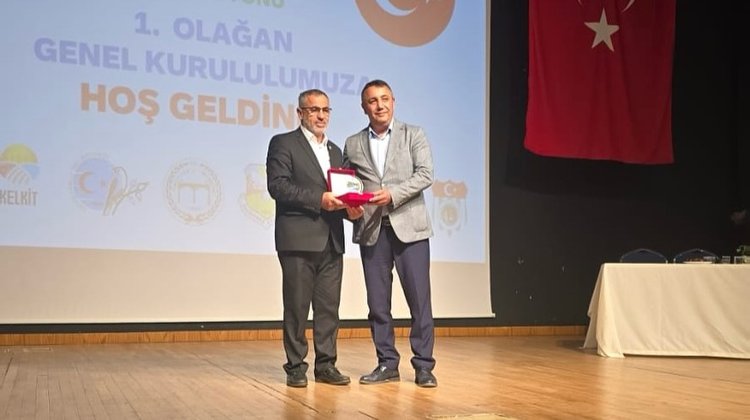 Gümüşhane Belediye Başkanı, şehir dışındaki hemşehrileriyle buluşmak üzere İstanbul’a bir