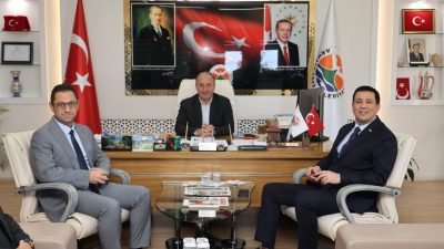 Teknopark İstanbul Genel Müdürü Abdurrahman Akyol ve beraberindeki heyet, Arhavi