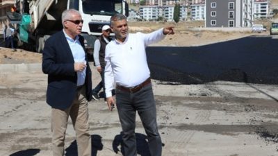 Bayburt Belediyesi, kış mevsiminin yaklaşmasıyla birlikte şehir genelinde asfalt ve