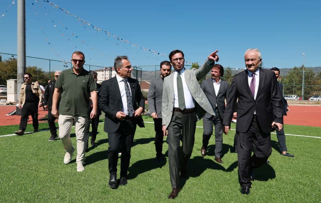 Tokat Gaziosmanpaşa Üniversitesi Taşlıçiftlik Yerleşkesinde bulunan futbol sahası, uluslararası (FIFA)