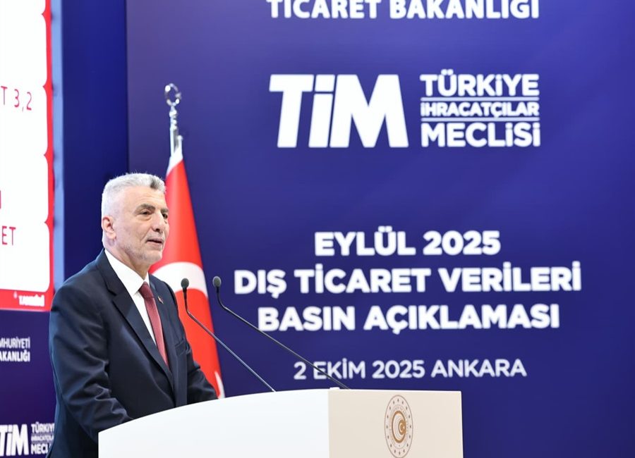 Ticaret Bakanı Ömer Bolat, geçen ay ihracatın yıllık bazda yüzde