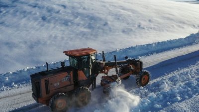 Ulaştırma ve Altyapı Bakanı Abdulkadir Uraloğlu, zorunlu kış lastiği uygulamasının