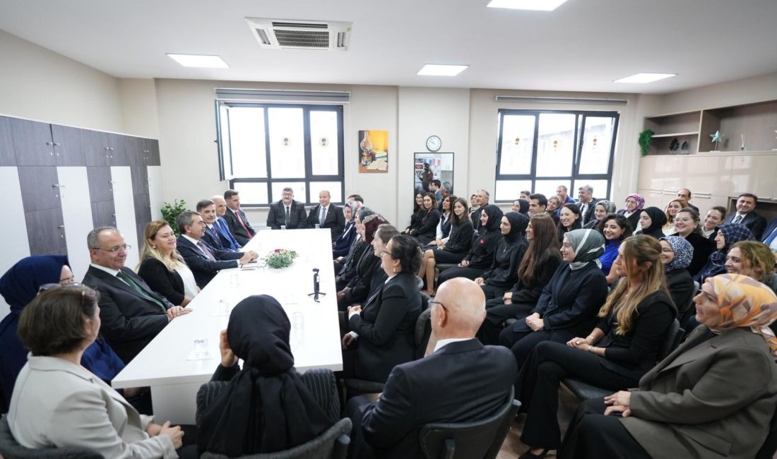 Meb İle Togemder Arasında Kütüphane Protokolü İmzalandı Millî Eğitim Bakanı Yusuf Tekin’in katılımıyla, Bakanlık Destek Hizmetleri Genel