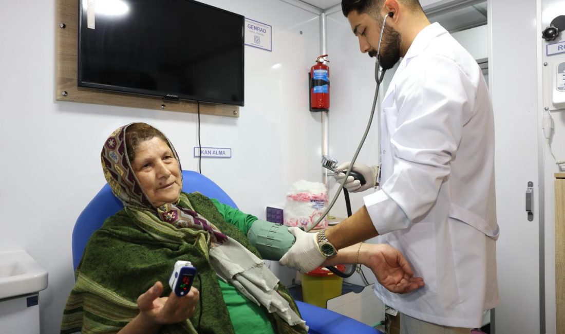 Altınordu Belediyesi, mobil sağlık tarama aracıyla sağlık hizmetlerini halkın ayağına