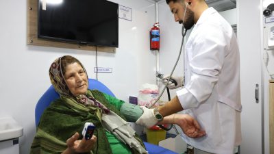 Altınordu Belediyesi, mobil sağlık tarama aracıyla sağlık hizmetlerini halkın ayağına