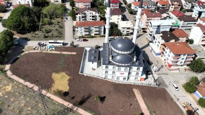 Kocaeli Büyükşehir Belediyesi, kent genelinde sürdürdüğü çevre düzenleme çalışmaları kapsamında
