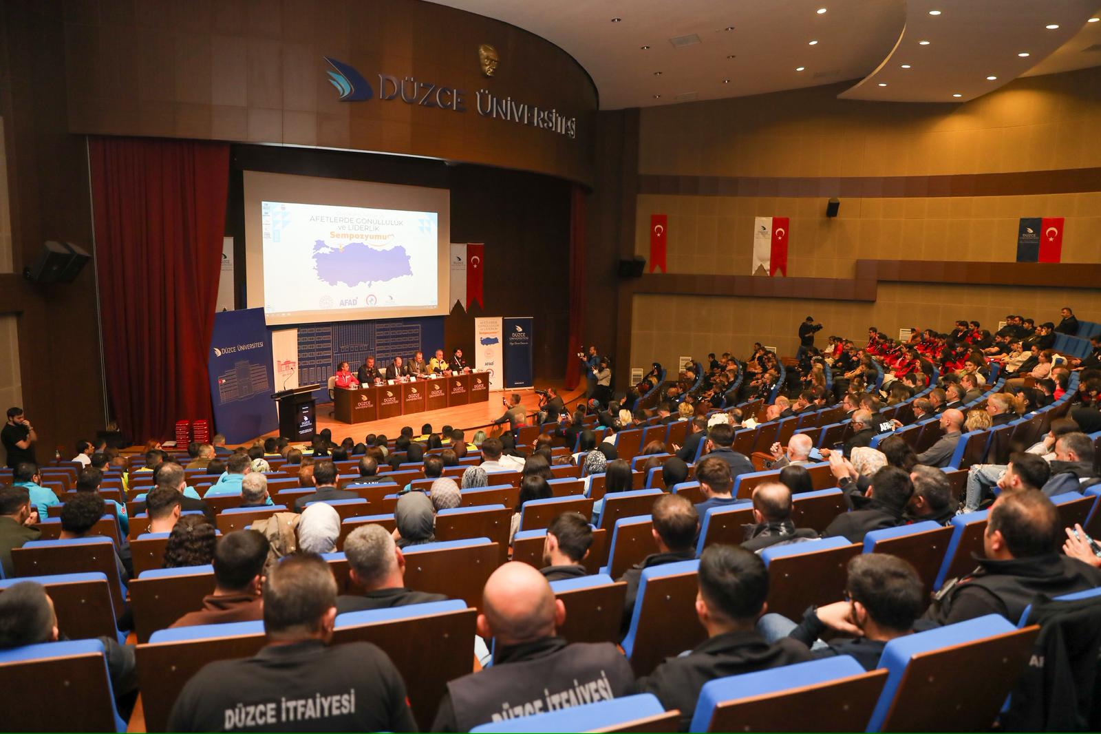 “Kentsel Dönüşüm Stratejimizi Sürdürüyoruz” Düzce Belediye Başkanı Dr. Faruk Özlü, Düzce Valiliği himayesinde düzenlenen