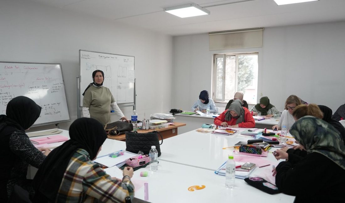 Belmek’in Kursları Yoğun İlgi Görüyor Düzce Belediyesi Meslek Edindirme Kursları (BELMEK), Aziziye Ana Binası’nda kursiyerlerini