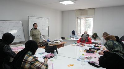 Düzce Belediyesi Meslek Edindirme Kursları (BELMEK), Aziziye Ana Binası’nda kursiyerlerini