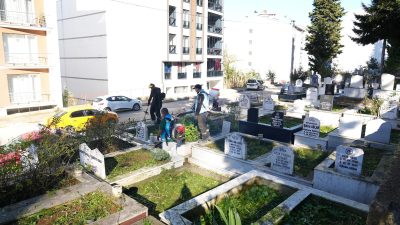 Giresun Belediyesi Mezarlıklar Müdürlüğü ekipleri, şehir genelinde bakım ve temizlik