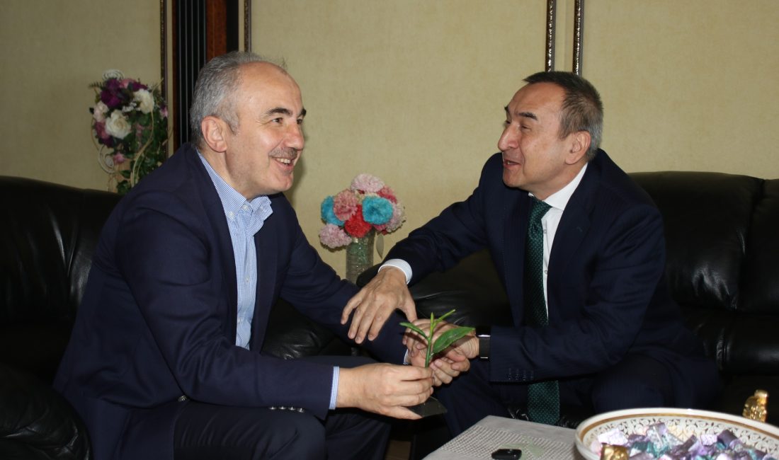 Çeşitli temaslarda bulunmak üzere Rize’ye gelen Özbekistan Cumhuriyeti Ankara Büyükelçisi