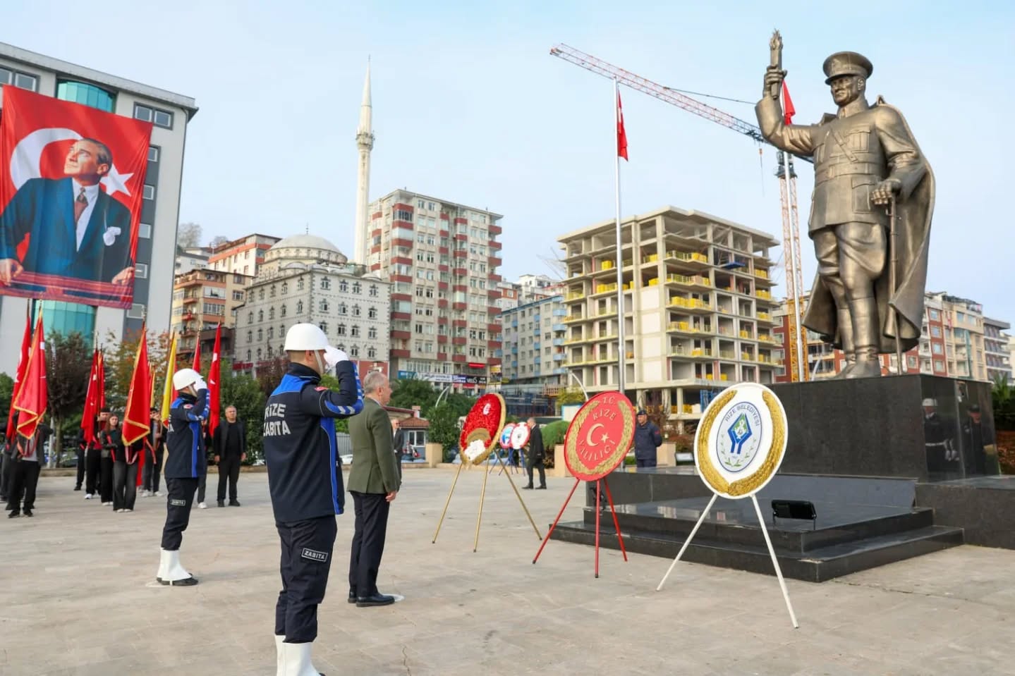 10 Kasım Atatürk’ün ölüm yıl dönümü dolayısıyla Rize Valiliği Tören