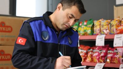 Safranbolu Kaymakamlığı işyerleri denetim komisyonu tarafından ilçe genelinde çok yönlü