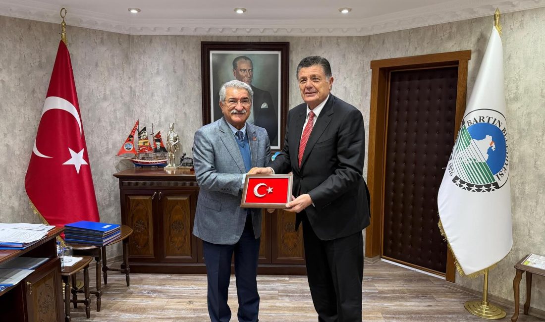 Bartın Belediye Başkanı Muhammet Rıza Yalçınkaya, Belediye Başkan Yardımcısı Şamil