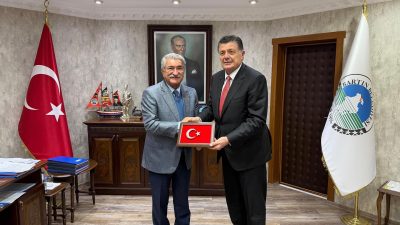 Bartın Belediye Başkanı Muhammet Rıza Yalçınkaya, Belediye Başkan Yardımcısı Şamil