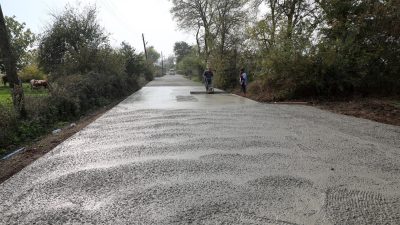 İlçe merkezi ve kırsalda hummalı çalışmalar yürüten Bafra Belediyesi Fen
