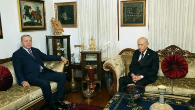 Cumhurbaşkanı Recep Tayyip Erdoğan, MHP Genel Başkanı Devlet Bahçeli’yi ziyaret