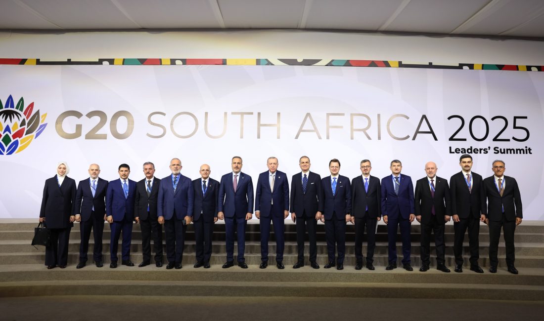 Cumhurbaşkanı Recep Tayyip Erdoğan, Johannesburg’da düzenlenen G20 Liderler Zirvesi kapsamında,