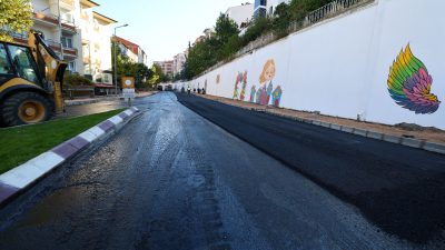 Tokat Belediyesi Fen İşleri Müdürlüğü, şehir genelinde yürüttüğü yol yenileme