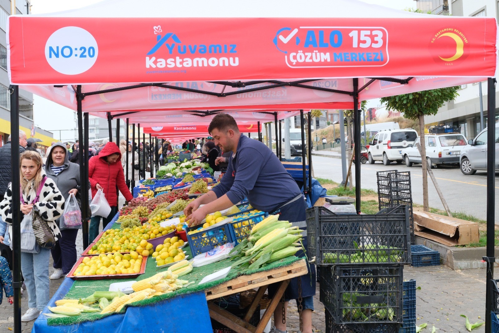 Tosya Yolu Semt Pazarı açıldı Kastamonu Belediye Başkanı Hasan Baltacı’nın üzerinde titizlikle durduğu, Mehmet Akif