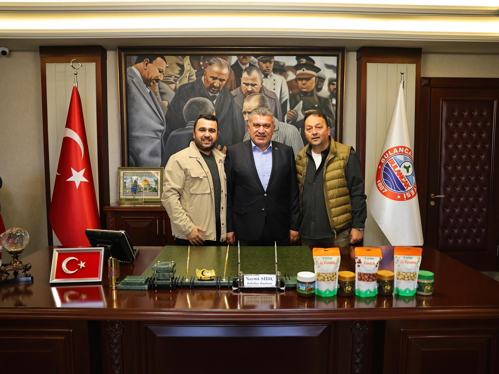 İlçemizin değerli yerel markalarından Öztürk Fındık’ın sahibi Cüneyt Öztürk, Bulancak