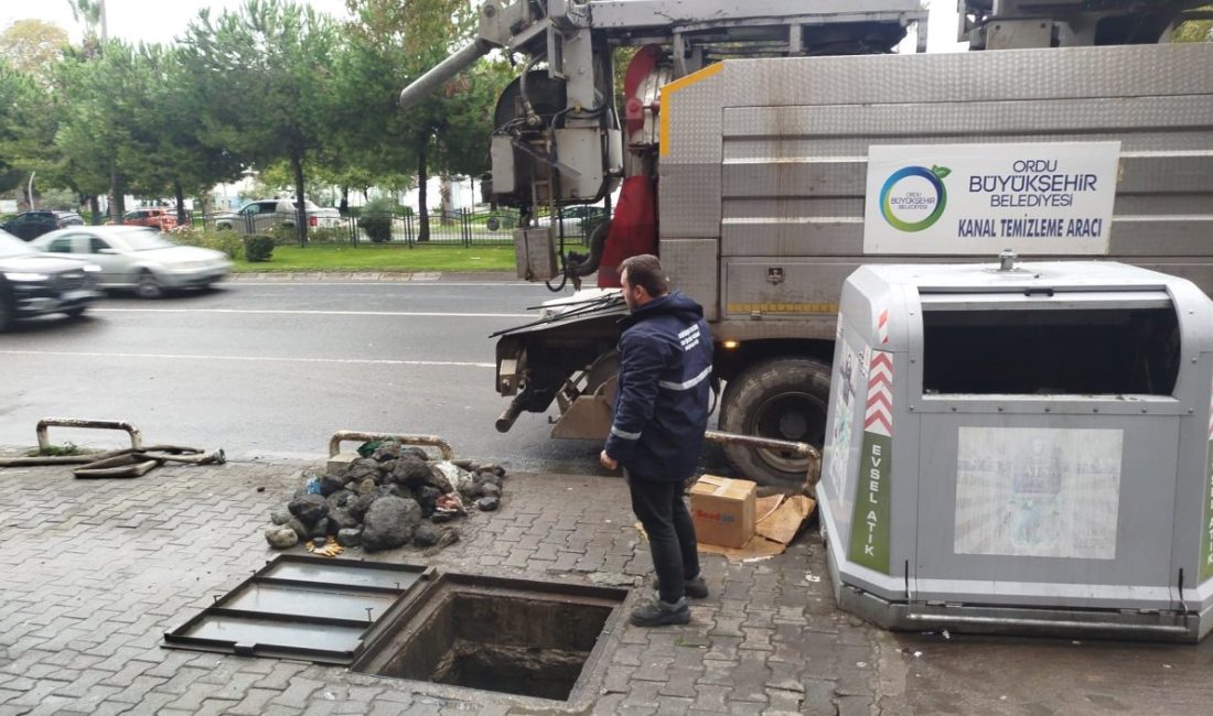 Büyükşehirden Altyapıda Dev Temizlik Seferberliği Ordu Büyükşehir Belediyesi, Fatsa ilçesinde uzun yıllardır kapsamlı bir temizlik